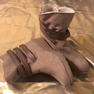 New Joe Boxer women’s boots